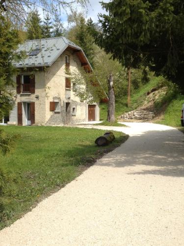 Maison Charpichon : Guest accommodation near Saint-Julien-en-Vercors