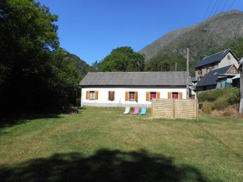 Gîte Espace et Montagne : Guest accommodation near Aragnouet