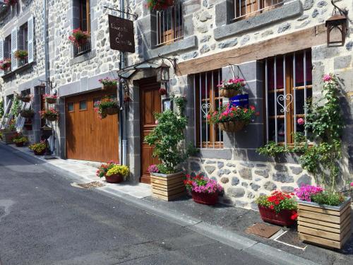 L'ESCALE DE CAMILLE : Guest accommodation near La Chapelle-d'Alagnon