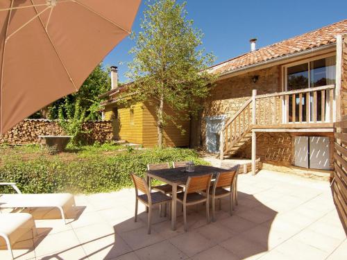 Holiday home La Rose : Guest accommodation near Les Billanges