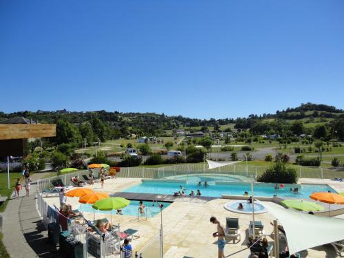 Camping Lot et Bastides : Guest accommodation near Pujols