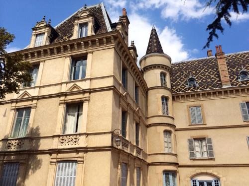 Appartement Château Randin : Apartment near Craponne