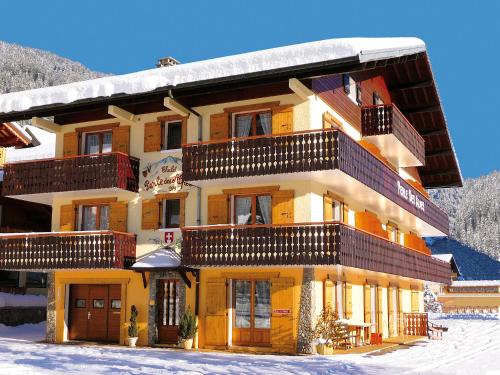 Chalet with Appartements - F 017.022-24 : Apartment near Abondance