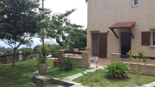 Bas de Villa chez Mr.Girolami Dominique : Guest accommodation near Biguglia