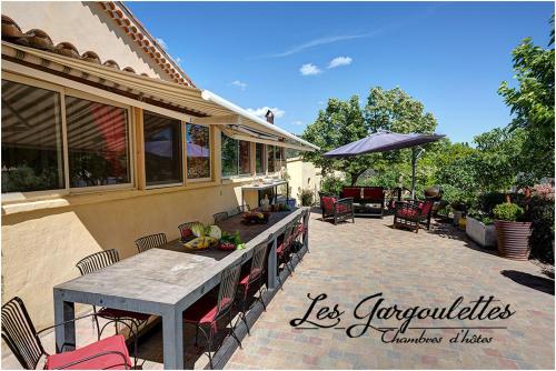 Les Gargoulettes : Bed and Breakfast near Lauris