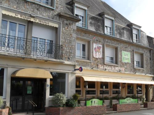 Gite Le Relais Saint Michel : Bed and Breakfast near Saint-Georges-de-Rouelley