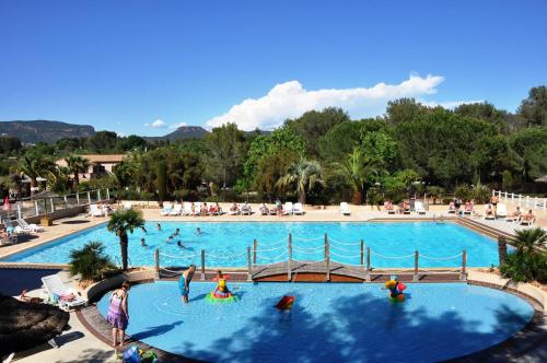 Chaletrent - Chalets Frejus : Guest accommodation near Le Muy