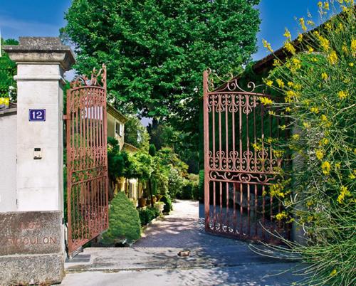 Mas Lou Figoulon : Bed and Breakfast near Eyragues