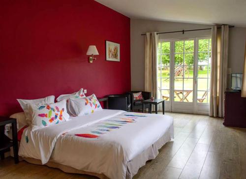 Chambres d'hôtes Le Moulin de Vrin : Bed and Breakfast near Champvoux