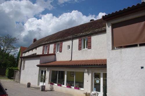 Auberge du centre : Hotel near Montceaux-Ragny