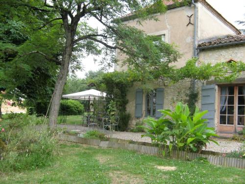 Las Lebes : Bed and Breakfast near Miradoux