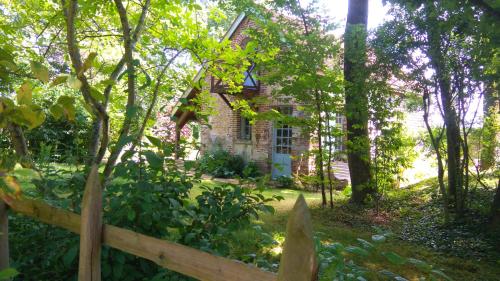 La cabane à Chouette : Guest accommodation near Sérifontaine