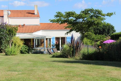 Le Domaine des Fées : Bed and Breakfast near Chantonnay
