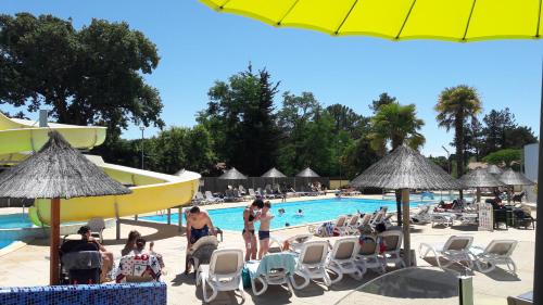Camping Les Biches : Guest accommodation near Challans