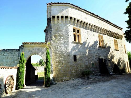 Holiday home Chateau D Agen II : Guest accommodation near La Sauvetat-de-Savères