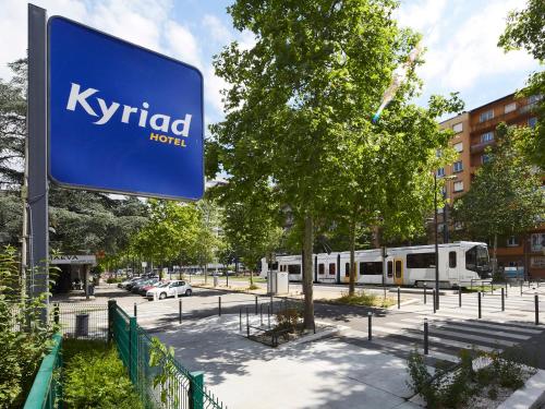 Kyriad Grenoble Centre : Hotel near Varces-Allières-et-Risset