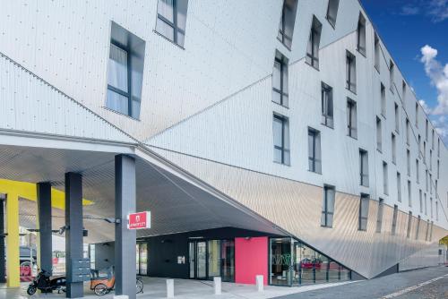 Appart City Bordeaux Centre Ravezies : Guest accommodation near Bruges