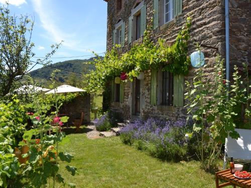 Rougeac : Guest accommodation near Venteuges