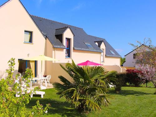 La villa des fleurs : Guest accommodation near Pluneret