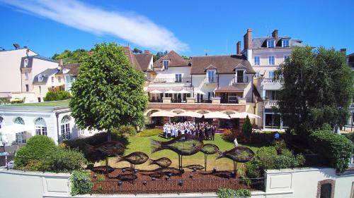 La Côte Saint Jacques : Hotel near Nailly