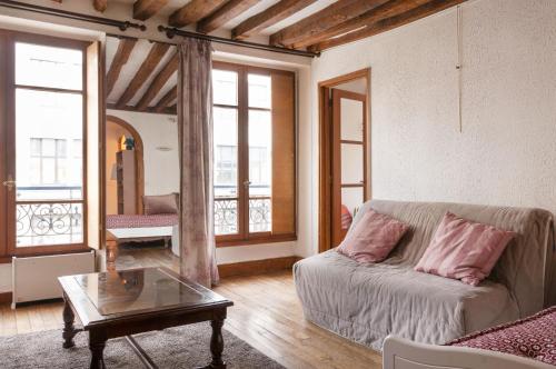 Authentic 2 rooms - Paris XV / Vaugirard : Apartment near Paris 15e Arrondissement