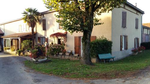 Charmante maison à la ferme : Guest accommodation near Saint-Jean-de-Marcel