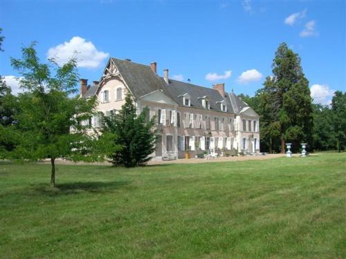 Château de Bois Renard : Bed and Breakfast near La Chapelle-Saint-Martin-en-Plaine