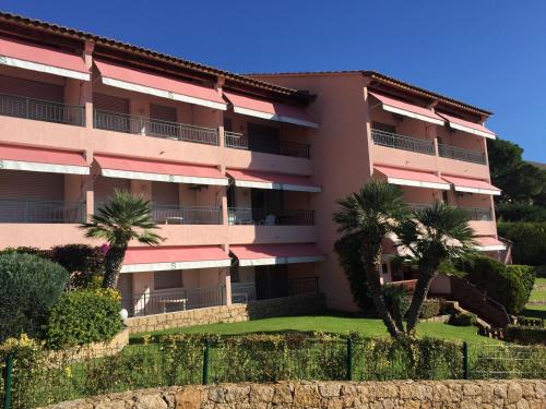 Résidence Hôtelière Scudo : Guest accommodation near Villanova