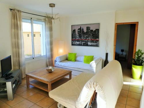 Moderne appartement pres de centre : Apartment near Carry-le-Rouet