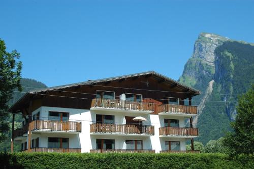 Le Giffre And Clesson : Guest accommodation near Sixt-Fer-à-Cheval