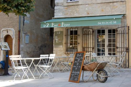 Le 2 : Bed and Breakfast near Vence
