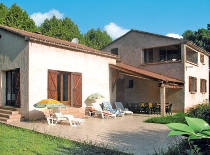 Villa Marie-France : Guest accommodation near Santa-Lucia-di-Moriani
