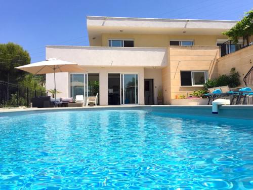 Villa Californienne à Nice : Guest accommodation near La Roquette-sur-Var