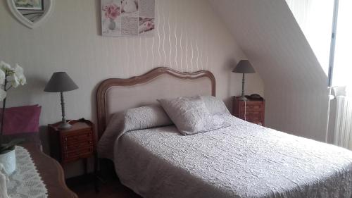 Chambres d'Hôtes Ty Mezad : Bed and Breakfast near Theix