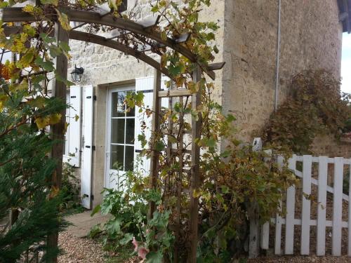 Les Roses Trémières : Guest accommodation near Chérigné