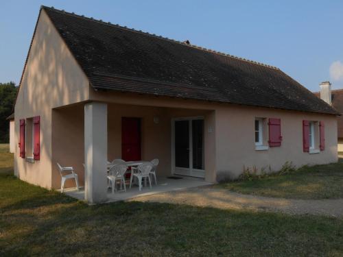 Village Vacances Nature : Guest accommodation near Villegouin