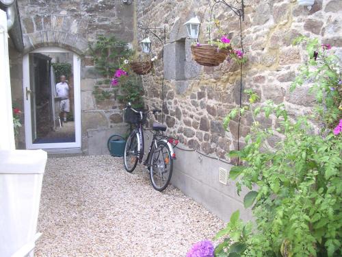 Chambre d'hôte Priory-View Dinan : Bed and Breakfast near Saint-Samson-sur-Rance
