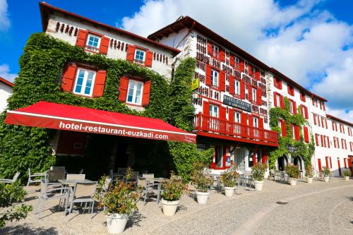 Hôtel Euzkadi : Hotel near Cambo-les-Bains