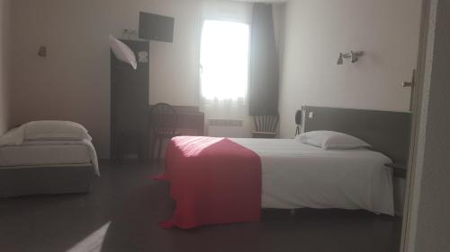 Relax Hotel : Hotel near Nurieux-Volognat