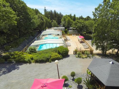 Camping Sunissim Le Paradis By Locatour : Guest accommodation near Poiroux