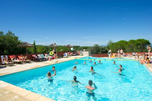 Camping Sunissim Domaine de Chaussy By Locatour : Guest accommodation near Sampzon