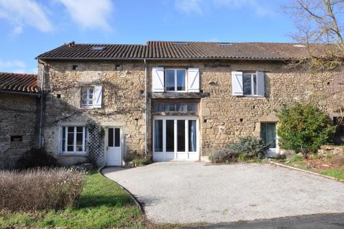 Fontaine Chambres d'Hotes : Bed and Breakfast near Saint-Sylvestre