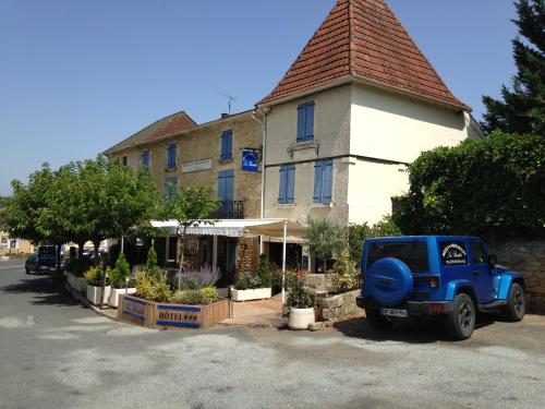 Hôtel Restaurant La Bastide : Hotel near Saint-Cernin-de-l'Herm