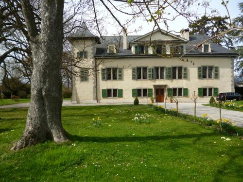 Château de Veigy : Guest accommodation near Ornex