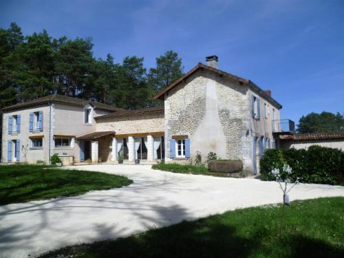 Chambres d'Hôtes Le Vignaud : Bed and Breakfast near Cantillac