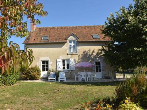 Maison De Vacances - Saint-Bohaire : Guest accommodation near Gombergean