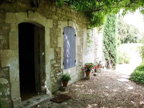 Mas Courbet 474 : Guest accommodation near Mas-Blanc-des-Alpilles