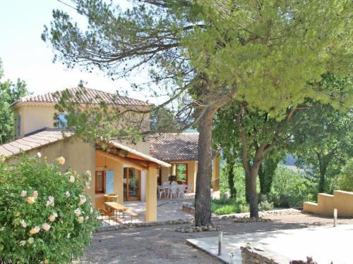Villa Saignon : Guest accommodation near Castellet