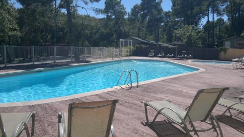 Camping CHARLEMAGNE : Guest accommodation near La Garde-Freinet