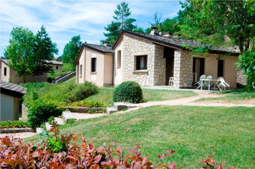 Village de Gîtes de Chanac : Guest accommodation near Montbrun